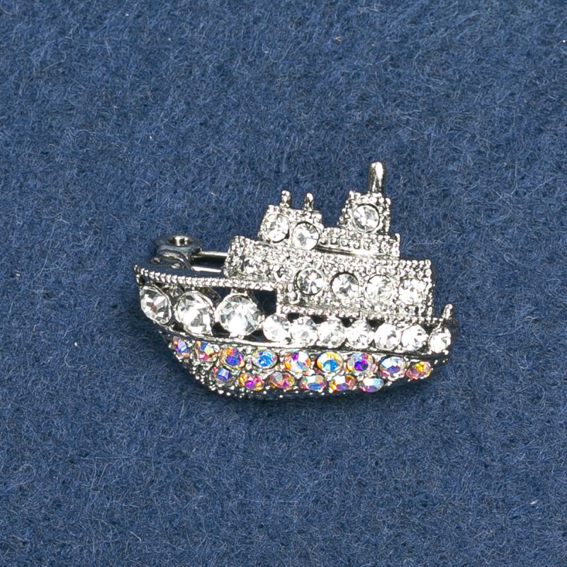 Broche Barco prata com pedras
