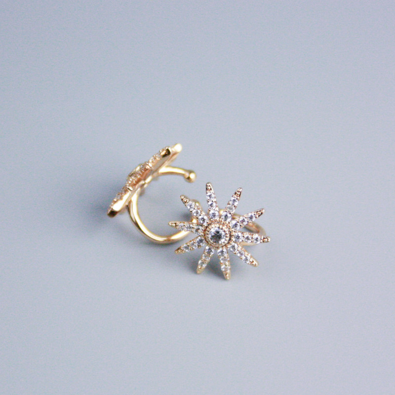 Caf Xuping Folheado a Ouro 18K com strass brancos Estrela 13x11mm +